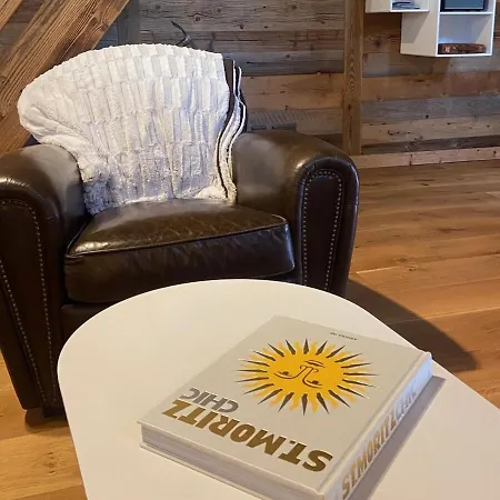 Les Ravaires, Morgins Alpstuga